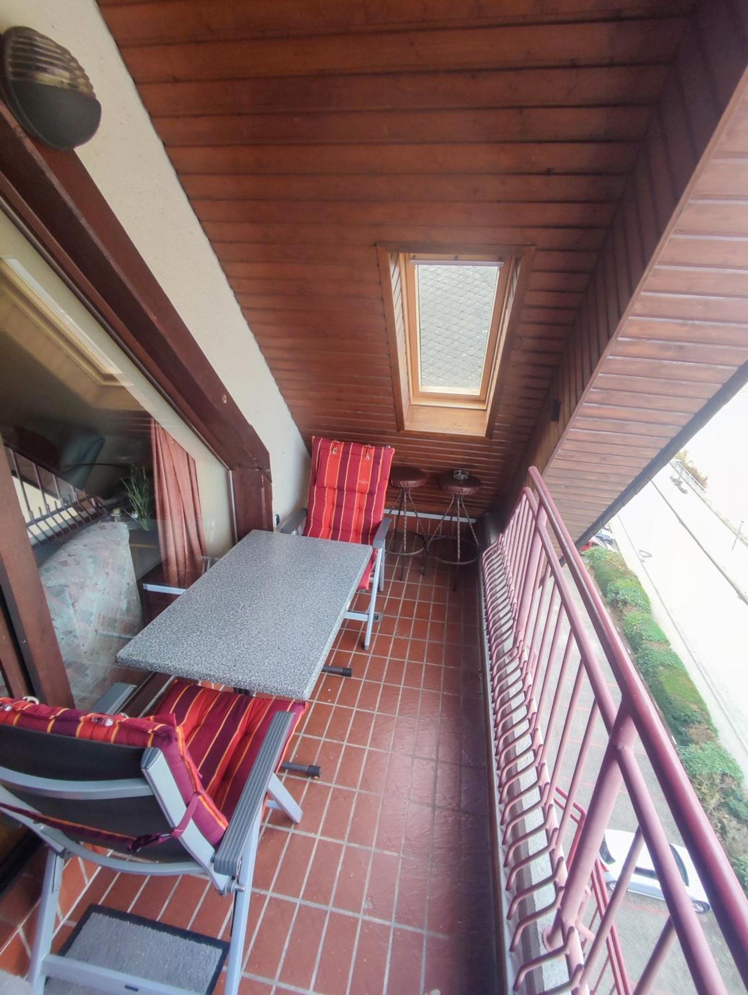 Panorama Oase Ferienwohnung Mit Blick Auf Mosel Und Reichsburg Cochem Exterior foto